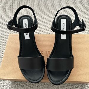 Steve Madden Womens Luna Platform Sandals Black 7
Brand: Steve Madden